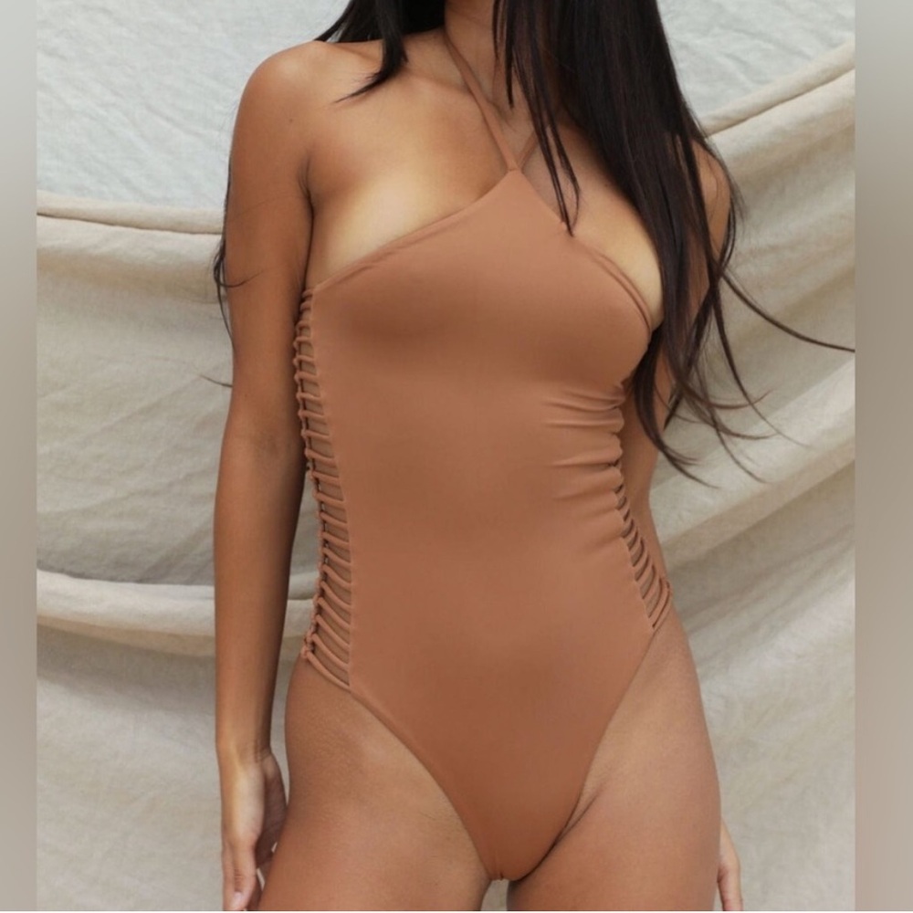 NWT $200 stone fox fella one piece swim suit rawhide brown size small